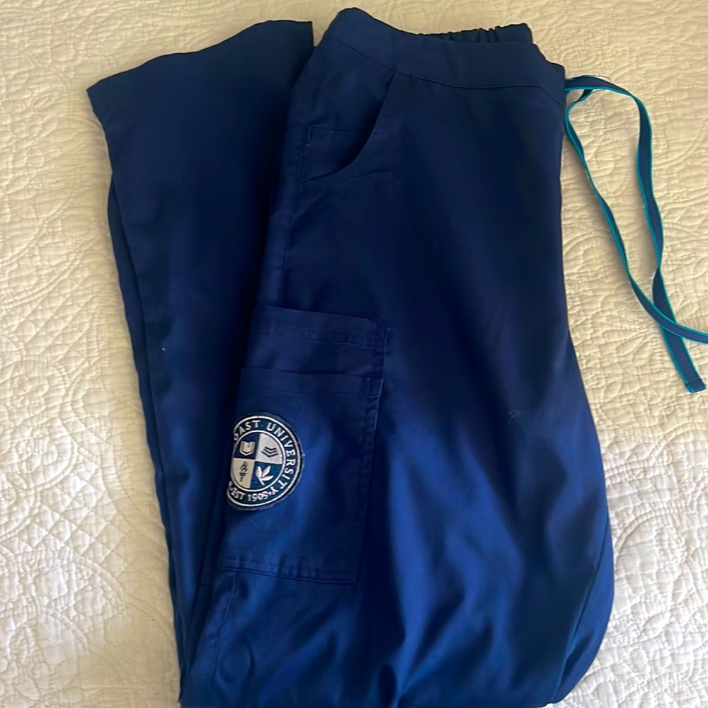 Scrubs pants navy blu west coast university logo